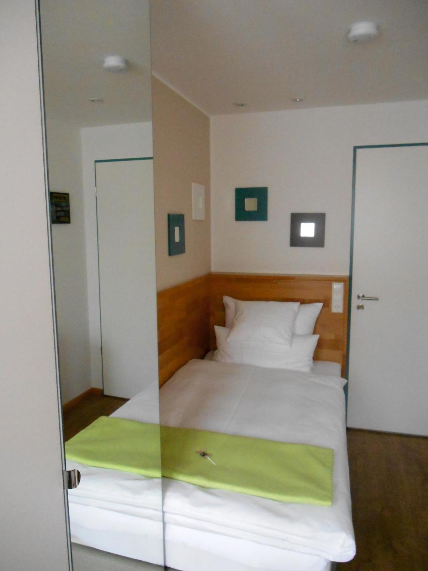 Warum Ins Hotel Neckarsulm Exteriör bild