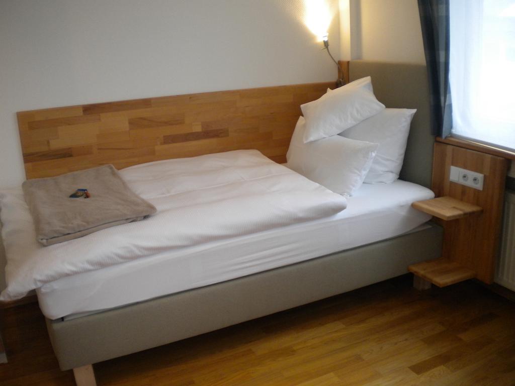 Warum Ins Hotel Neckarsulm Exteriör bild