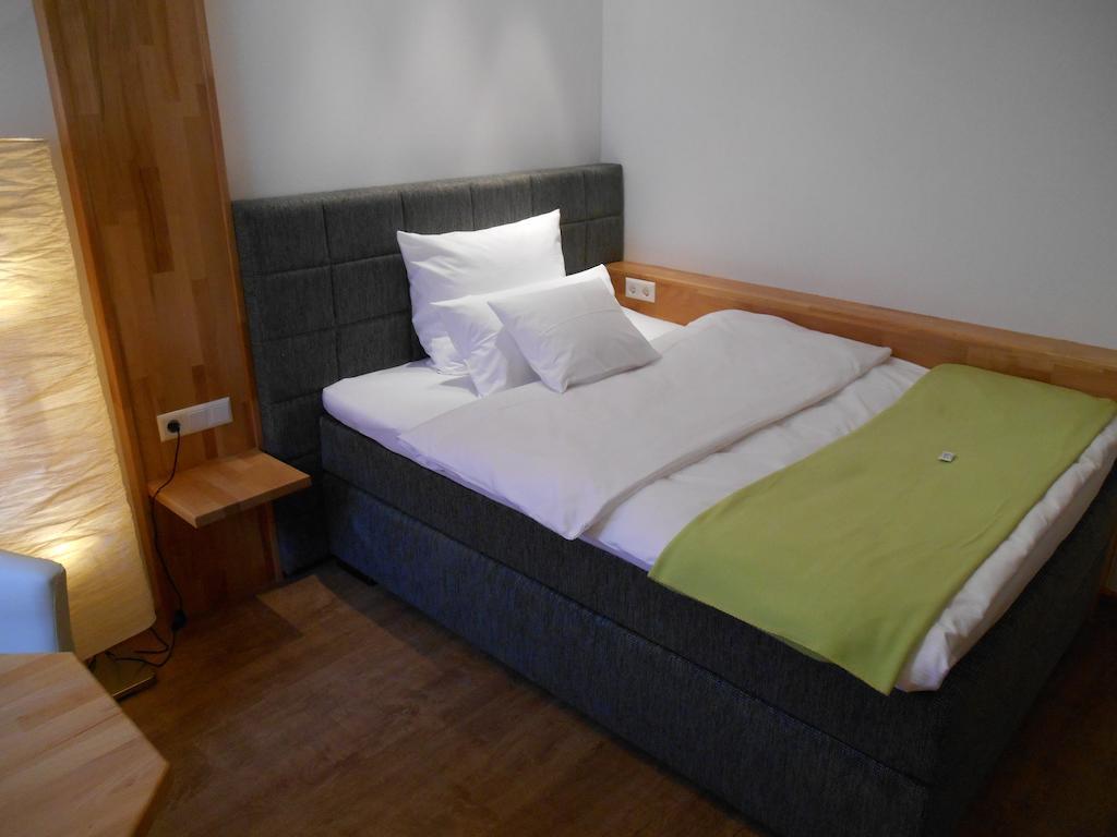Warum Ins Hotel Neckarsulm Rum bild