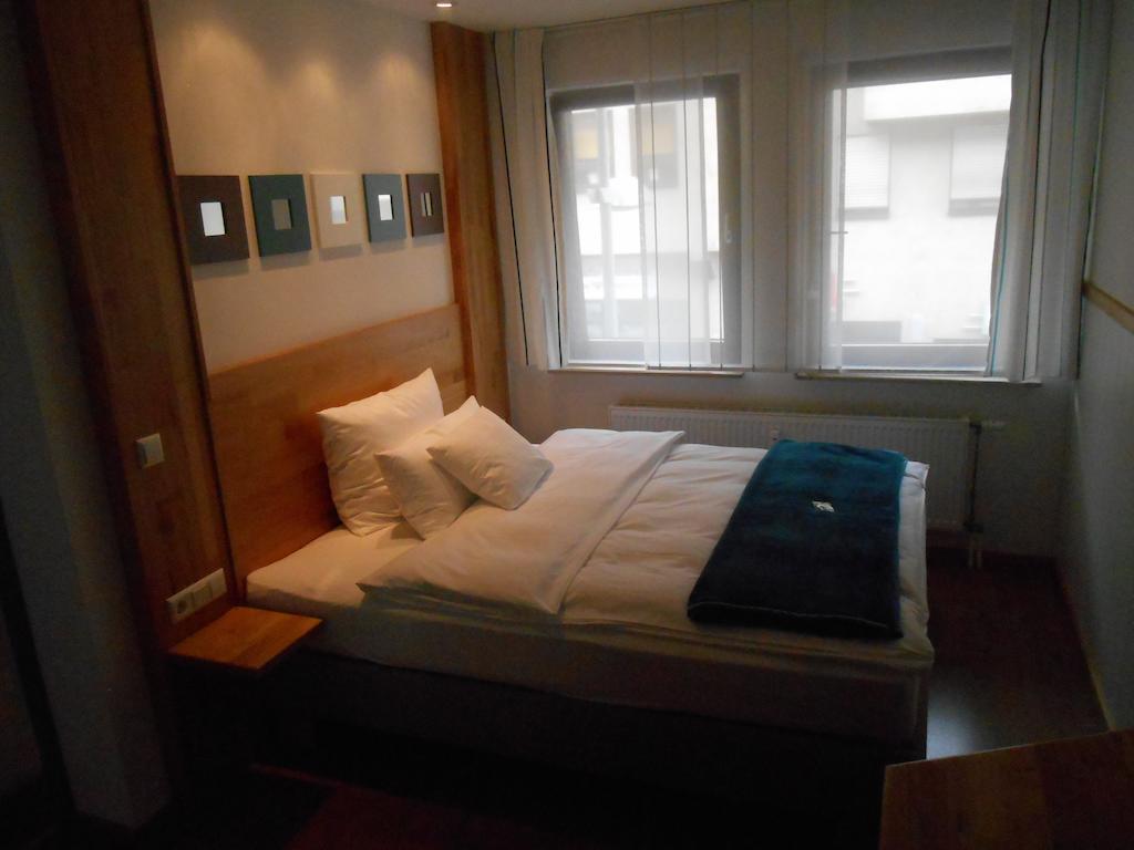 Warum Ins Hotel Neckarsulm Rum bild